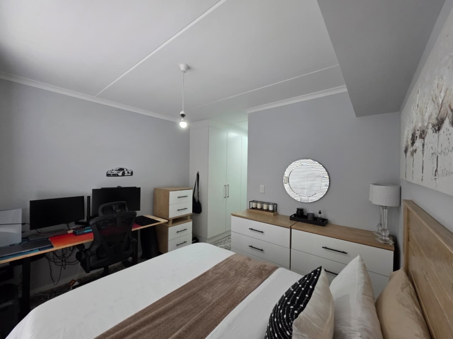 2 Bedroom Property for Sale in Burgundy Estate Western Cape